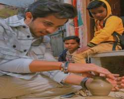 The actor also enjoys pottery and feel pleasure in such little things.